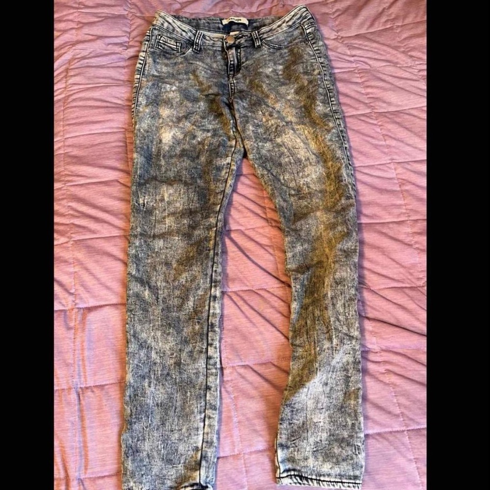 acid washed light blue jeans